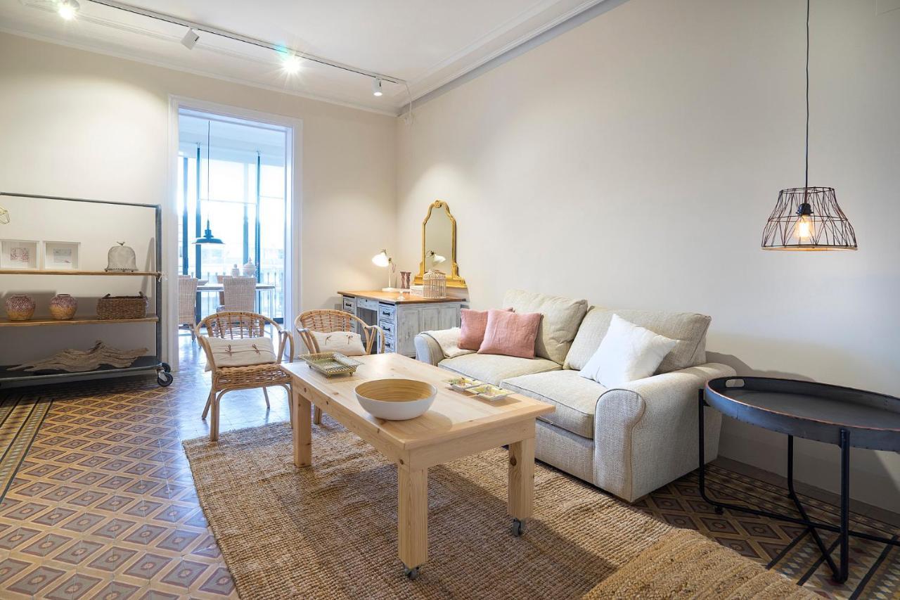Friendly Rentals Gran Via Barcelona Exterior photo