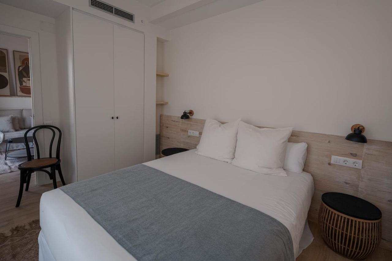 Friendly Rentals Gran Via Barcelona Exterior photo